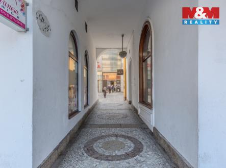 Pronájem obchodní prostor, 100 m²