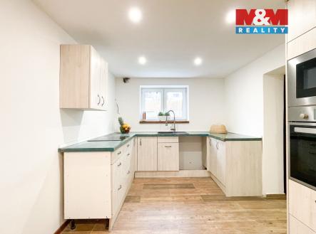 Prodej domu/vily, 2 275 m²