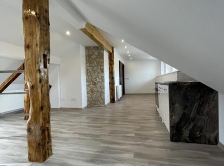 Pronájem bytu, 2+kk, 67 m²