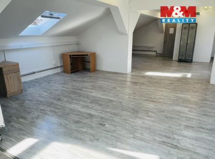 Pronájem kanceláře, 101 m²