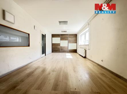 Pronájem skladovací prostor, 427 m²