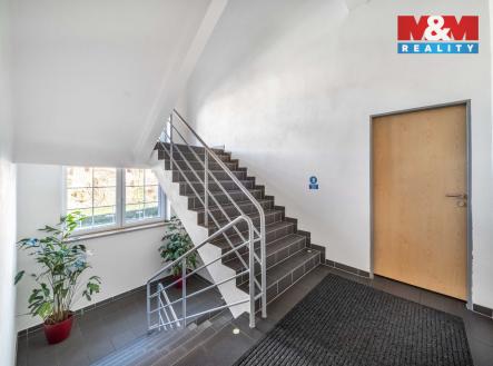 Pronájem kanceláře, 1 021 m²