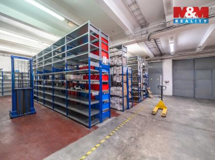 Pronájem kanceláře, 985 m²