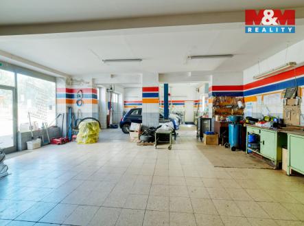 Prodej obchodní prostor, 932 m²