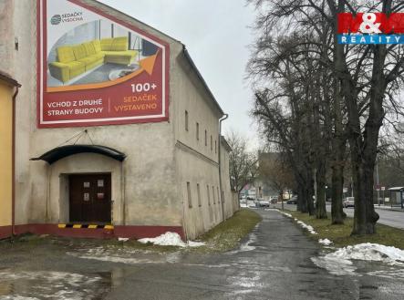 Pronájem skladovací prostor, 692 m²