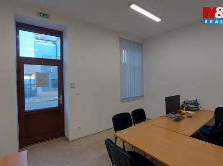 Pronájem obchodní prostor, 68 m²