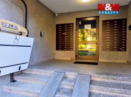 Pronájem bytu, 1+kk, 32 m²