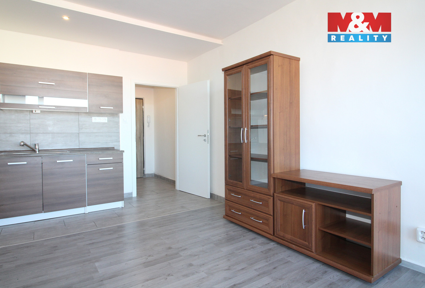 obývací pokoj s kuchyní