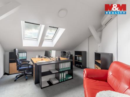 Pronájem kanceláře, 455 m²