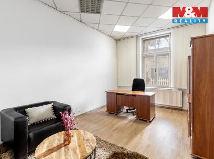 Prodej kanceláře, 700 m²