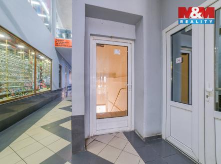 Pronájem obchodní prostor, 260 m²