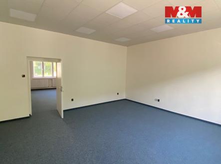 Pronájem kanceláře, 537 m²