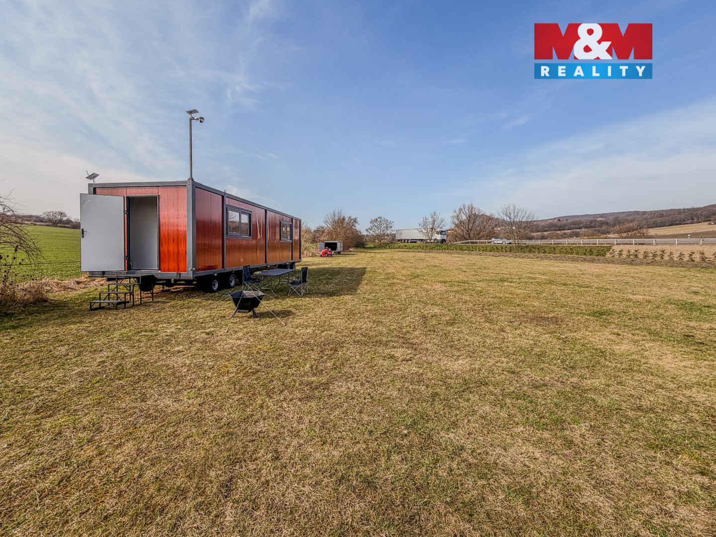 maringotka na pozemku