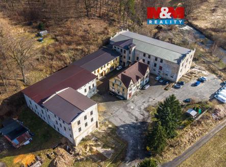 Pronájem výrobní prostor, 884 m²
