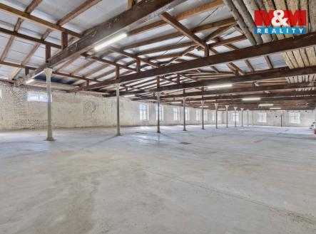 Pronájem výrobní prostor, 884 m²