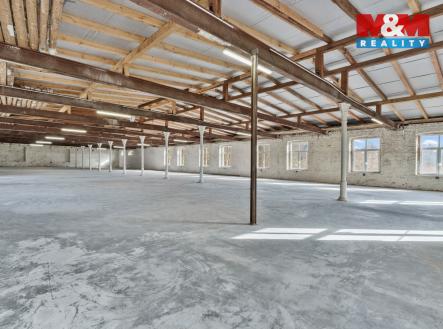 Pronájem výrobní prostor, 884 m²