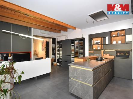 Pronájem kanceláře, 234 m²