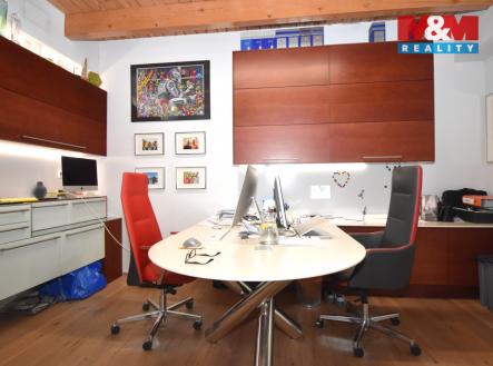 Pronájem kanceláře, 234 m²