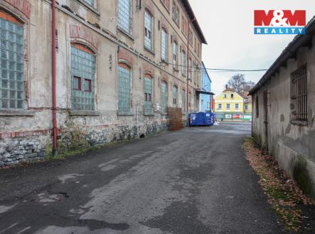 Pronájem skladovací prostor, 700 m²