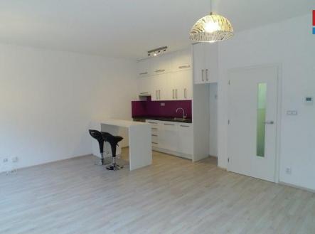 Pronájem bytu, 1+kk, 42 m²