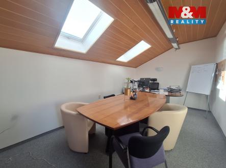 Pronájem kanceláře, 97 m²