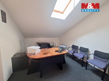 Pronájem kanceláře, 97 m²