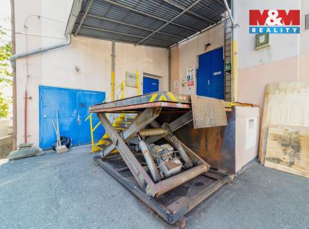 Pronájem skladovací prostor, 427 m²