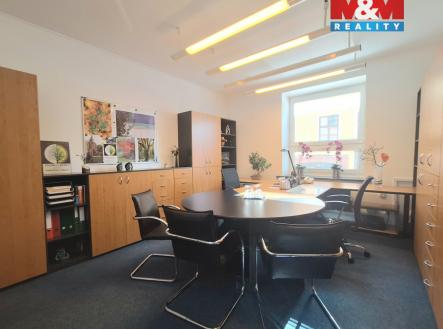 Prodej kanceláře, 1 100 m²