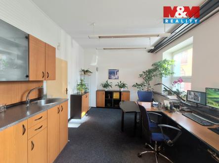 Prodej kanceláře, 1 100 m²