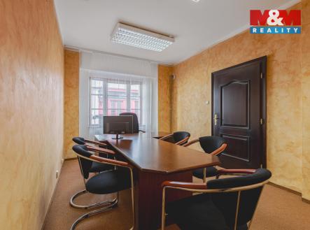 Pronájem kanceláře, 66 m²