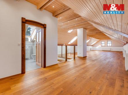 Prodej domu/vily, 332 m²