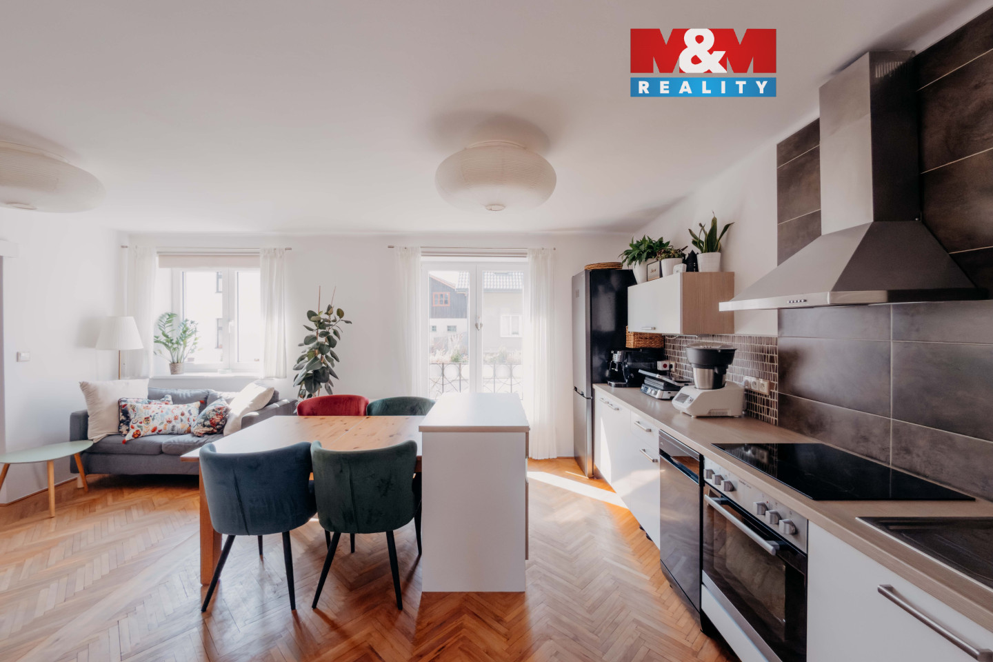 obývací část a kuchyně