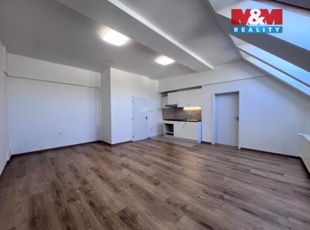 Pronájem obchodní prostor, 42 m²