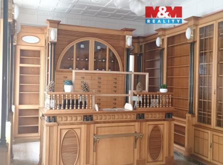 Pronájem obchodní prostor, 270 m²