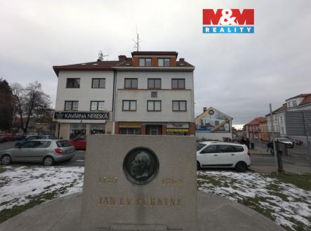 Pronájem kanceláře, 120 m²