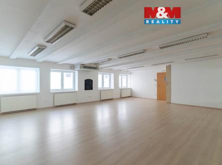 Prodej obchodní prostor, 305 m²
