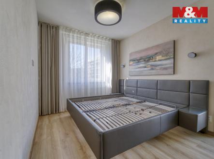 Pronájem bytu, 3+kk, 77 m²