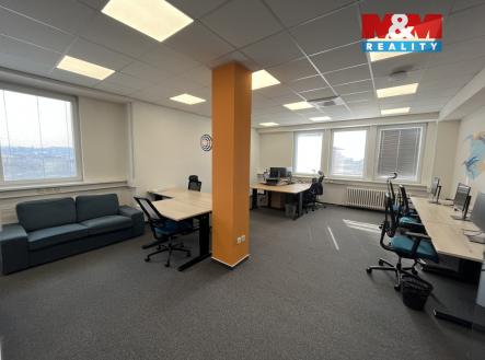 Pronájem kanceláře, 224 m²
