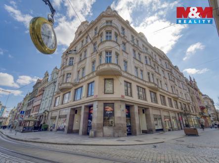 Pronájem obchodní prostor, 304 m²