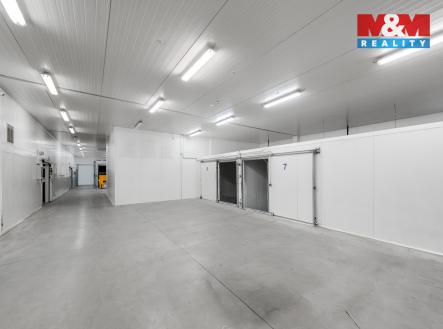 Pronájem skladovací prostor, 820 m²