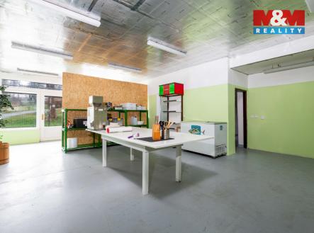 Prodej obchodní prostor, 128 m²