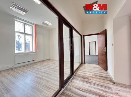 Pronájem kanceláře, 100 m²