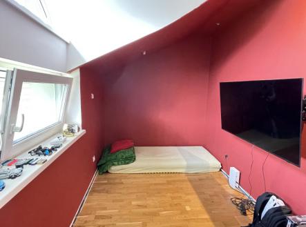 Pronájem bytu, 3+kk, 85 m²