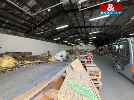 Pronájem výrobní prostor, 1 000 m²
