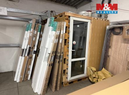 Pronájem výrobní prostor, 1 000 m²