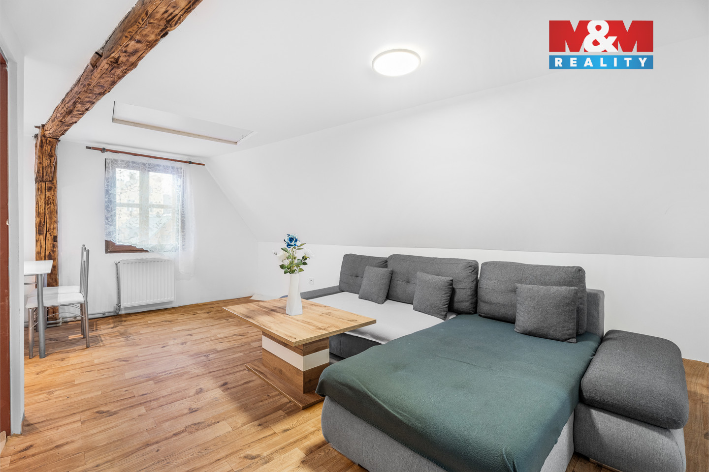 Obývací pokoj + KK