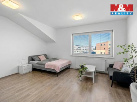 Pronájem bytu, 1+kk, 32 m²