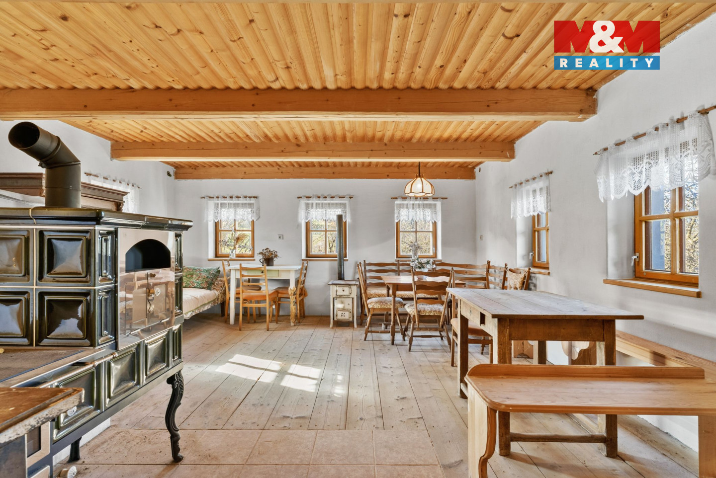 Hlavní místnost 3.jpg