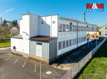 Prodej obchodní prostor, 900 m²