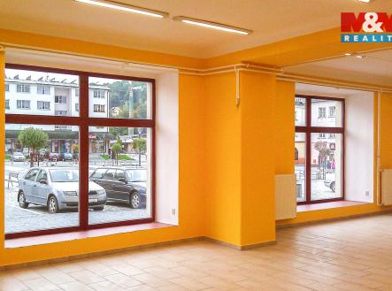 Pronájem obchodní prostory, 335 m²